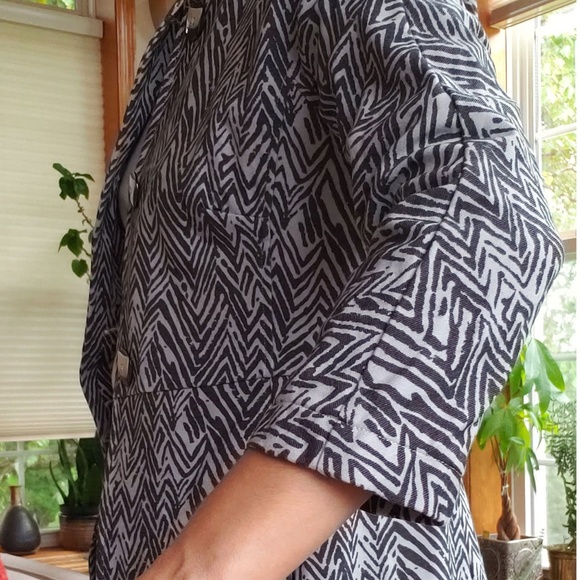 CAbi Zig Zag Pattern Knit Jacket - Picture 4 of 7